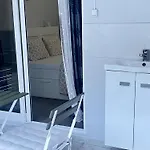 Apartment Chachino -5 Mins Walk To Train & Bus Station