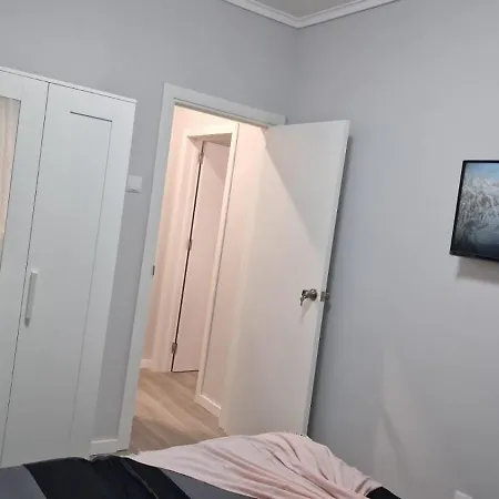 Chachino -5 Mins Walk To Train & Bus Station *