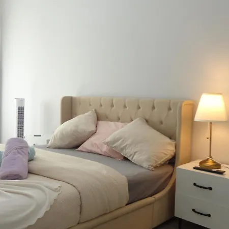 Chachino -5 Mins Walk To Train & Bus Station *