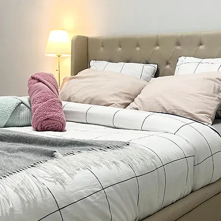 Chachino -5 Mins Walk To Train & Bus Station *