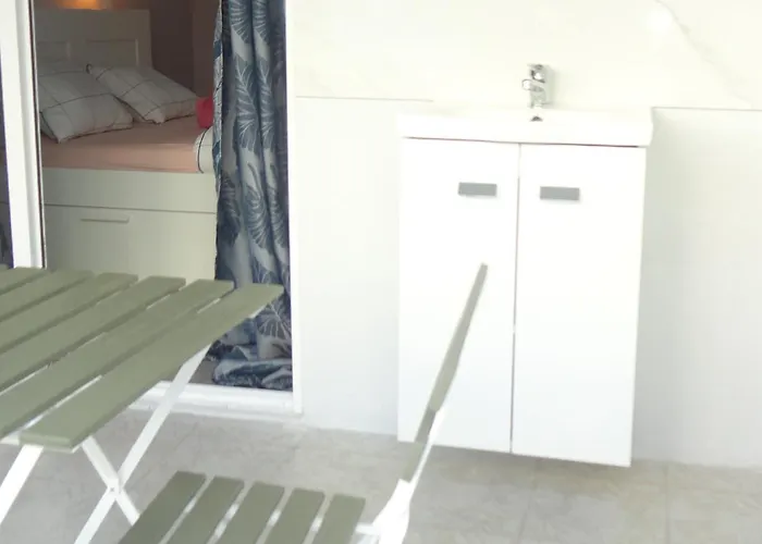 Chachino -5 Mins Walk To Train & Bus Station * Agualva-Cacem