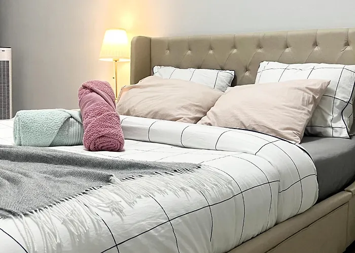 Chachino -5 Mins Walk To Train & Bus Station *